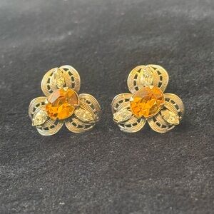 Vintage sterling silver screw-back erring